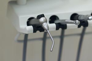 千葉でマイクロスコープを使った根管治療