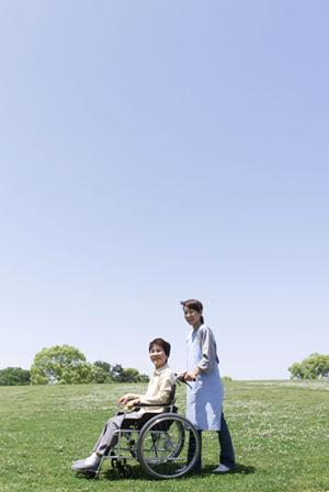 東京駅から徒歩5分の八重洲中央歯科でインプラント