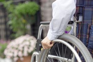 最新のインプラント治療技術を取り入れた歯科医院を徹底比較